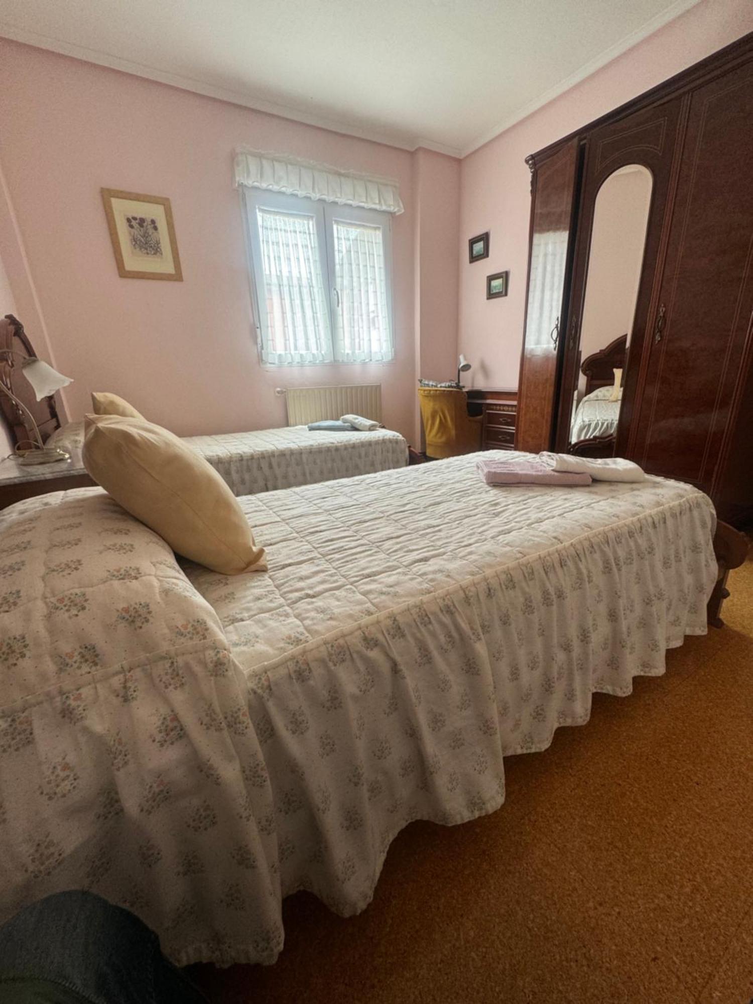 Apartamento En Llanes Con Plaza De Garaje Cubierta Exterior photo